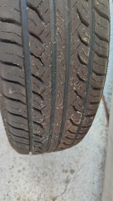 Vand anvelope diverse ( verificati descrierea )