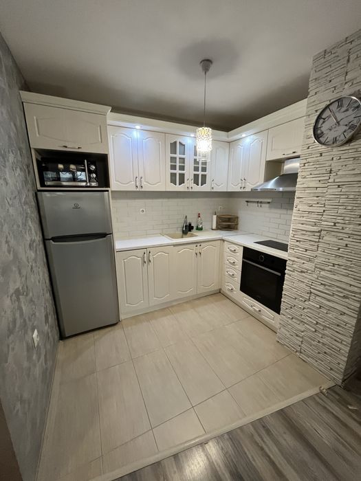 Дава се под наем Тристаен апартамент в Шумен, 5-ти полк - 75 кв.м за 357 € - Снимка #4