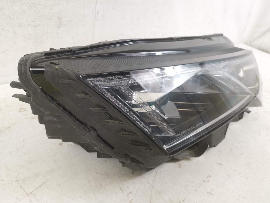 Skoda Octavia 4 / Skoda Octavia 4 [No year provided] Дясна фара Full L