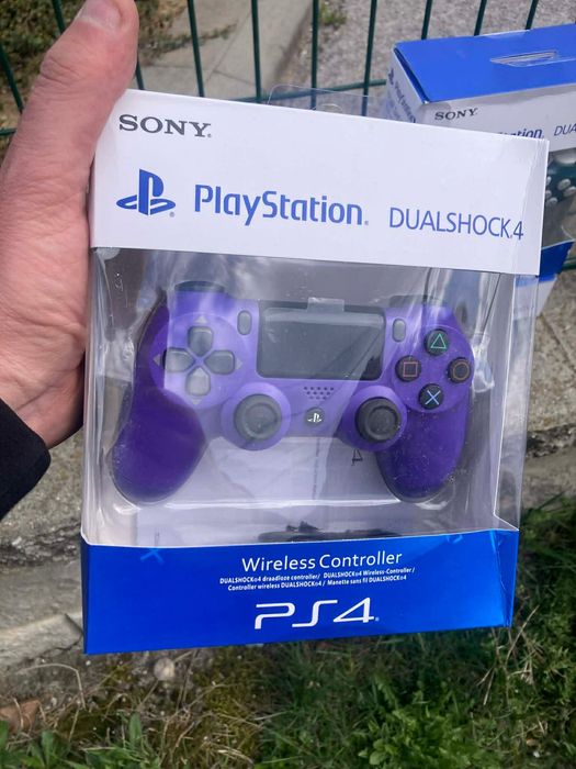 PlayStation 4 чисто нови