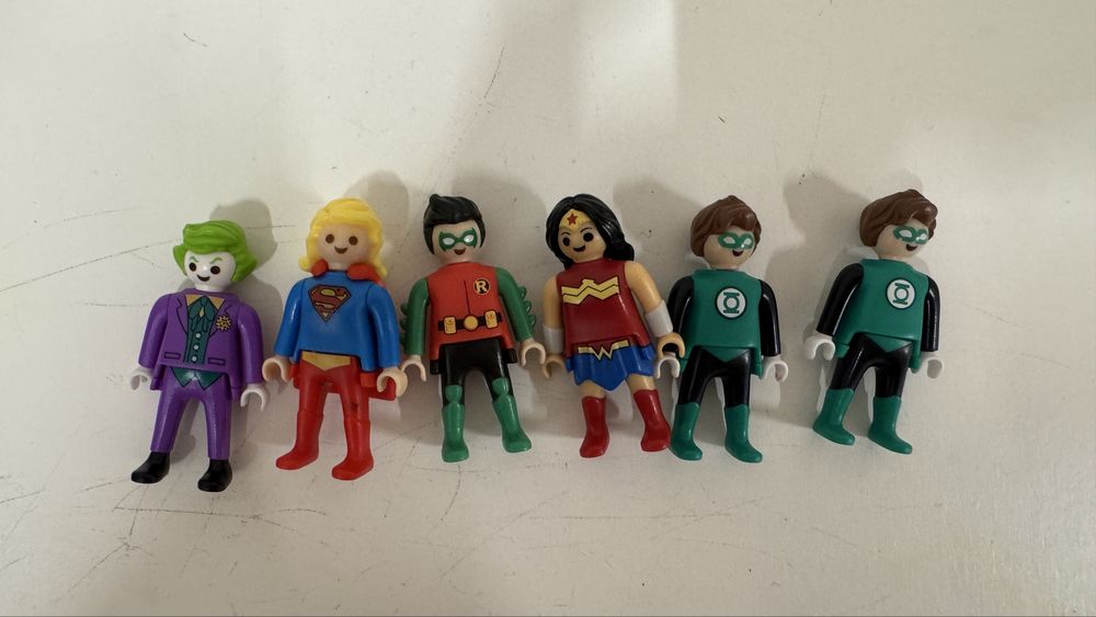 Продам или обменяю kinder playmobil