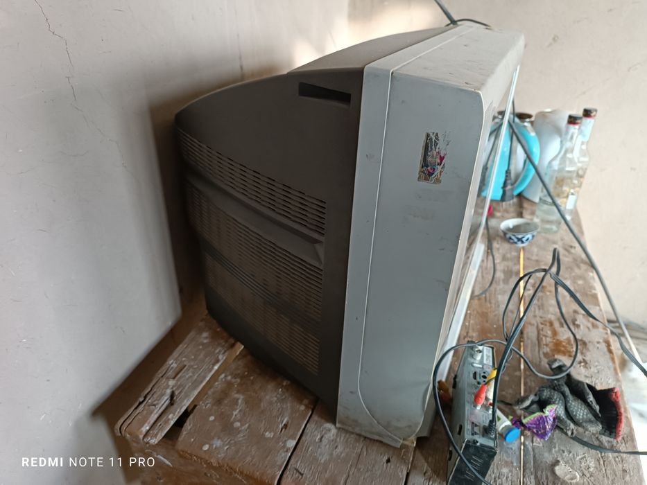 Продается ЭЛТ-телевизор с плоским экраном Toshiba 21A3R