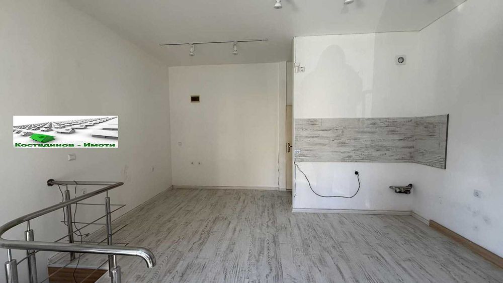 Дава се под наем Магазин в Пловдив, Център - 42 кв.м за 318.75 € - Снимка #1