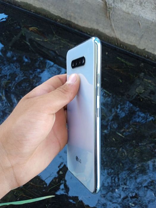 Kokraklari osilgan ayolning videosi