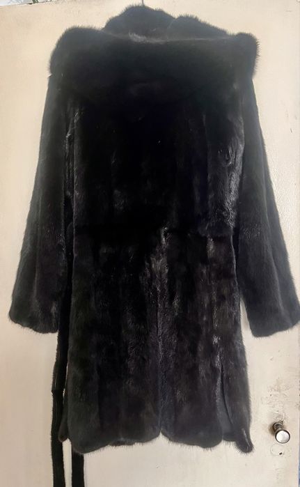 Продам норковую шубу