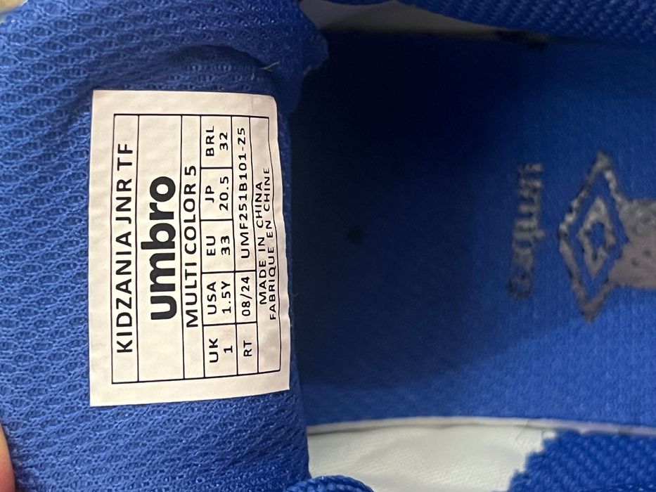 Детски футболни обувки-стоножки Umbro 33 номер