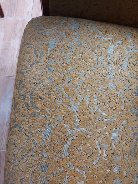 Диван с кресломи