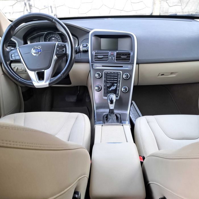 VOLVO XC60 2014 — imagine 3