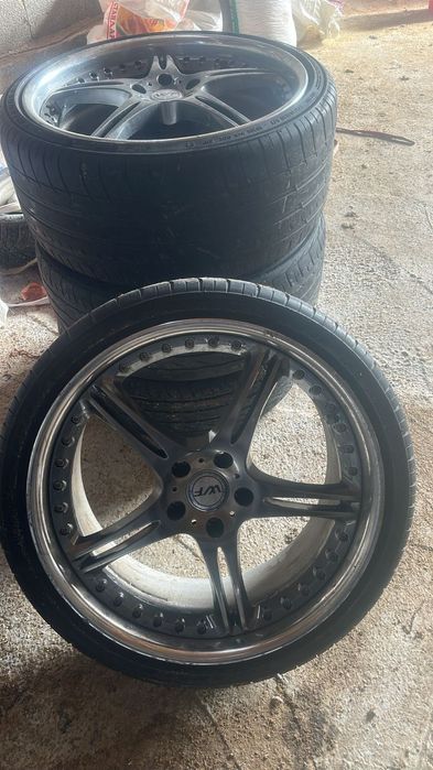 Продаётся диски с шинами R20