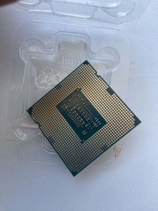 Процессор Intel Core i3-10105