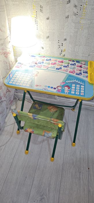 Детский стол и стульчик
