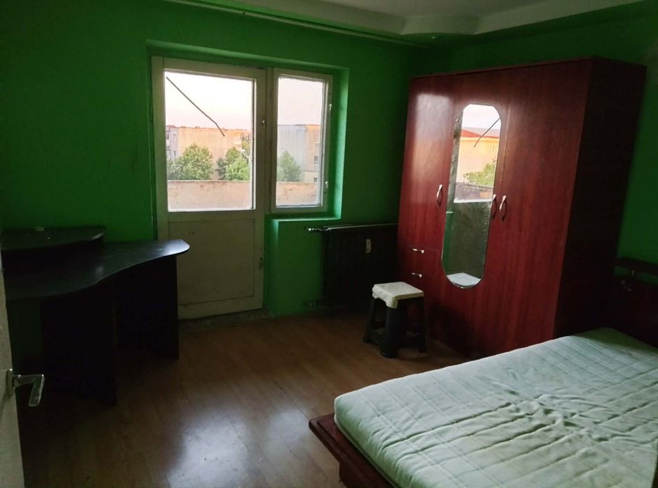 Închiriez apartament etj 4
