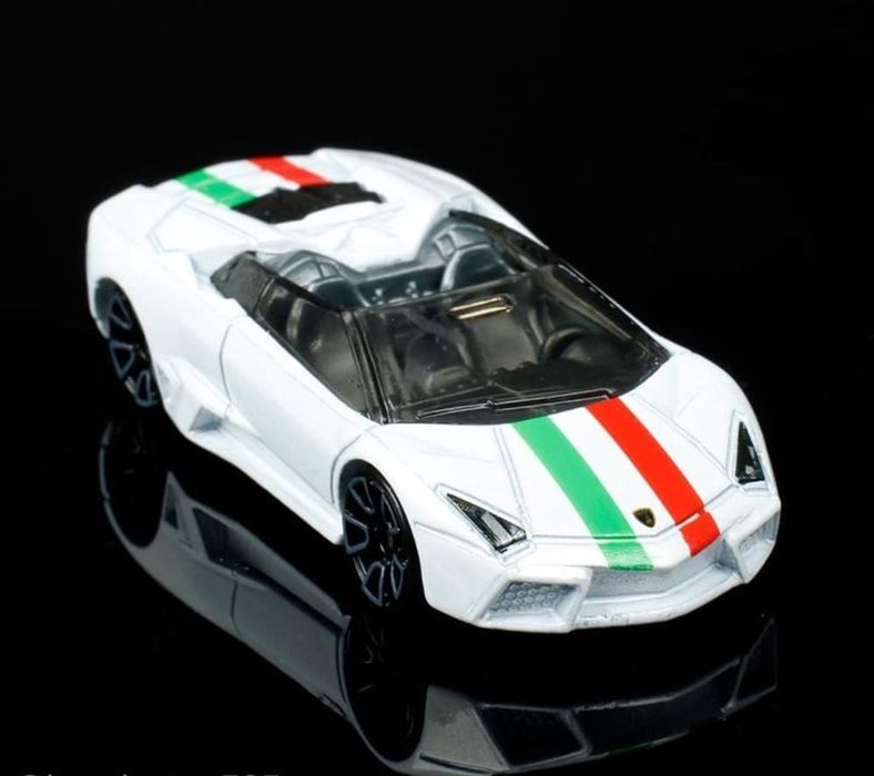 Модельки жилезные новые Hot Wheels