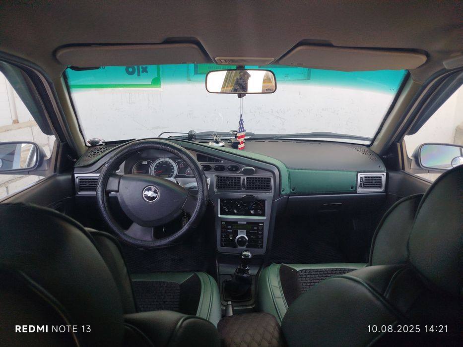 Нексия сонс гибрид  1.5.   люкс кондиционер 2015/2016