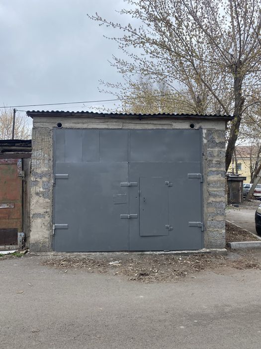 Гараж в центре прихатинска