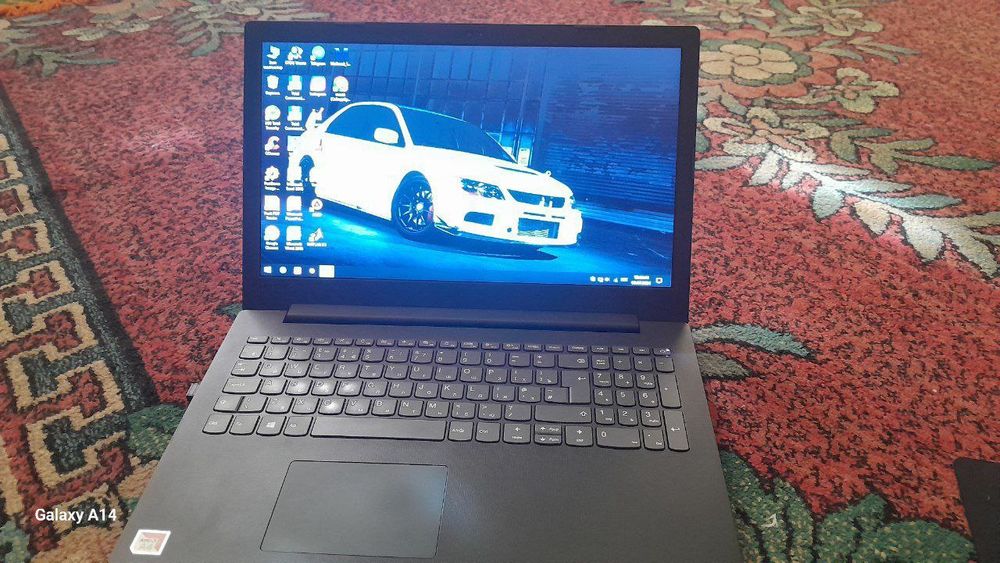 Наутбук сатылады бахасы 2500 мил студентлер ушын қолайлы жақсы жағдай