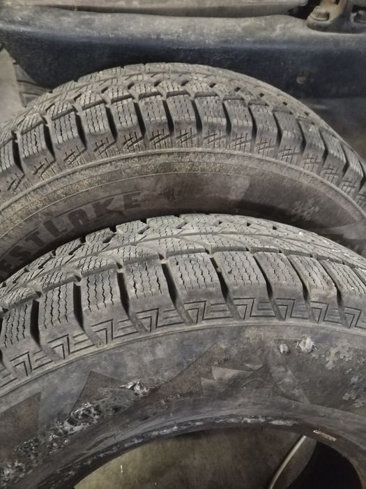 Шины 235х75р15. 2 шт