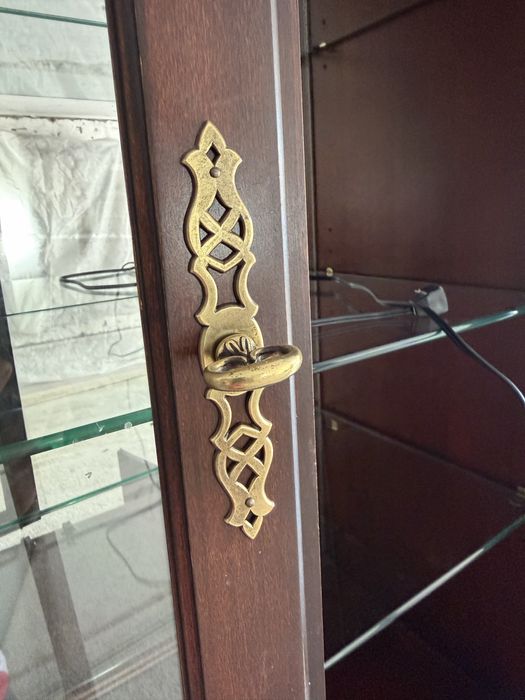 Сервант классический