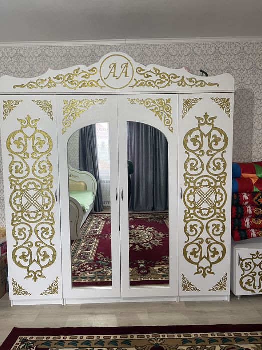 Продам Спальный гарнитур