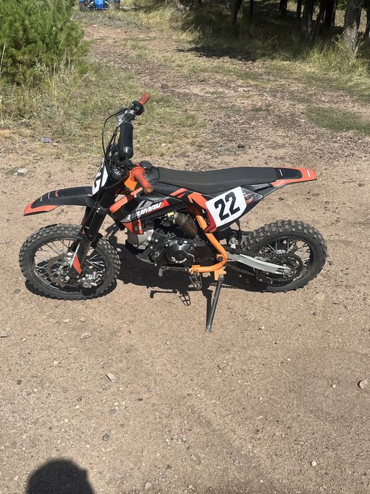 Продам мотоцикл zuumav s3 125