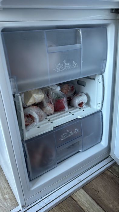 Продам холодильник