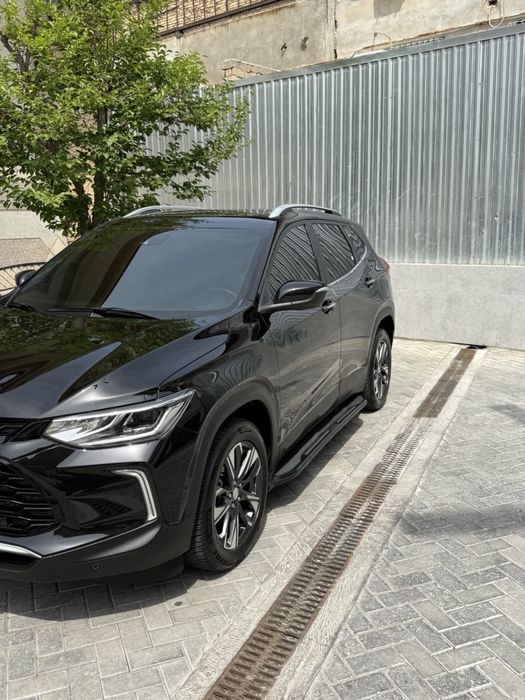 Tracker 2 Premier 2023