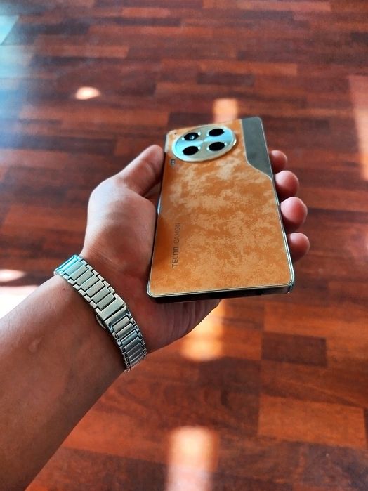 Tecno Camon 30 orange