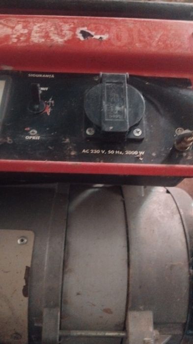 Vând generator electric