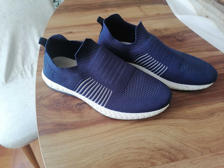 Мъжки маратонки 43 номер