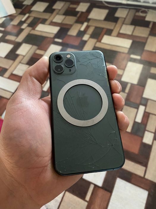 Продам iPhone 11 pro