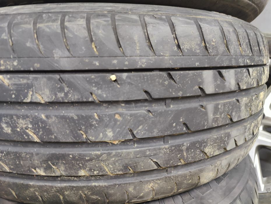 Продам б/у резину 235/60/18