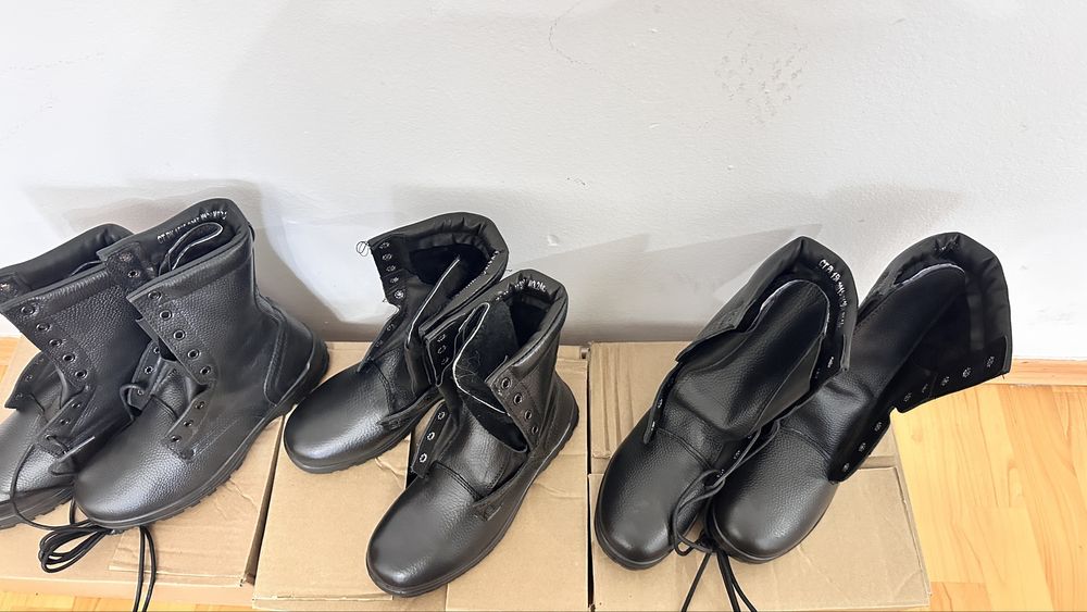 Зимный черный берцый