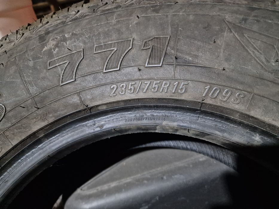 Покрышка 235/75 R15