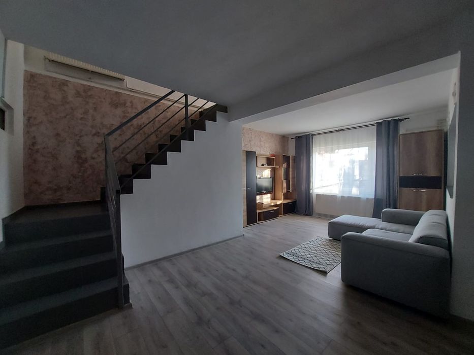 Casă de închiriat în zona centrală