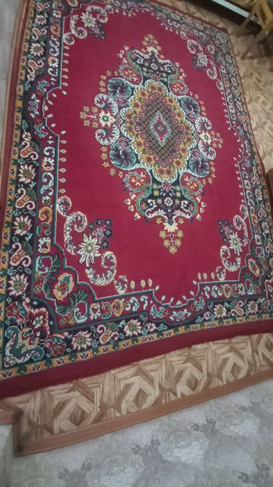 Продаётся ковёр 2×3