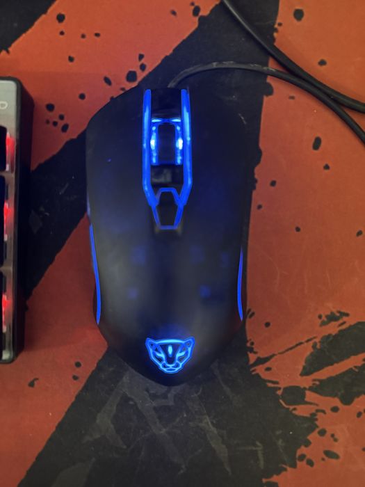 Игравая клавиятура и мышь Motospeed