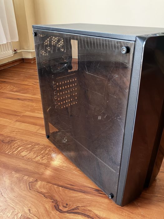 Carcasă PC ATX - stare foarte bună
