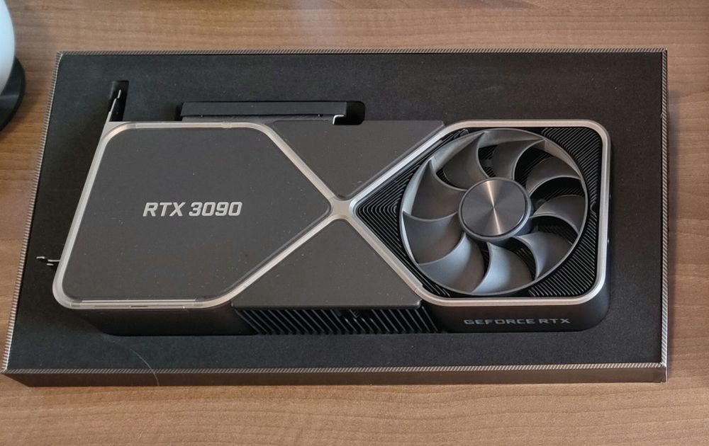 Nvidia RTX 3090 Founders Edition