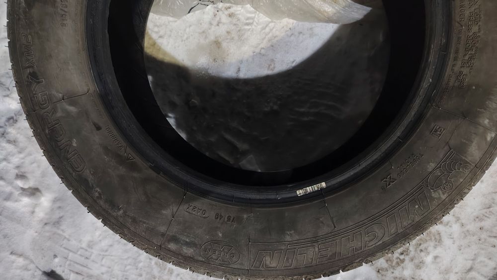 Продам резину шины Michelin 215/60/16