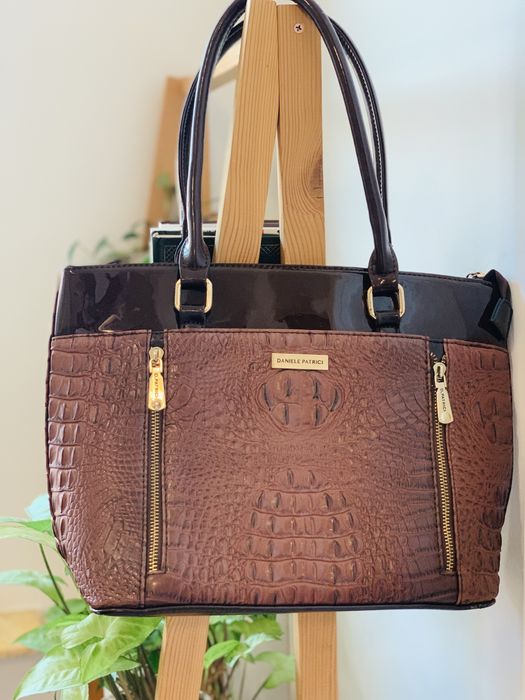 Вместительная сумка цвета горького шоколада