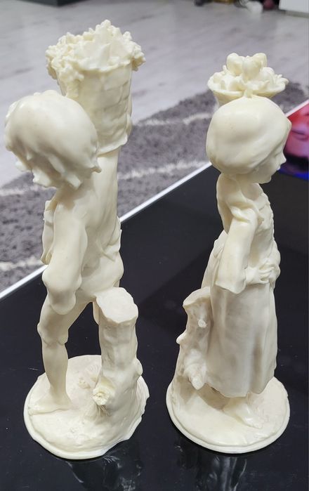 Sculpturi  praf marmura fata/baiat