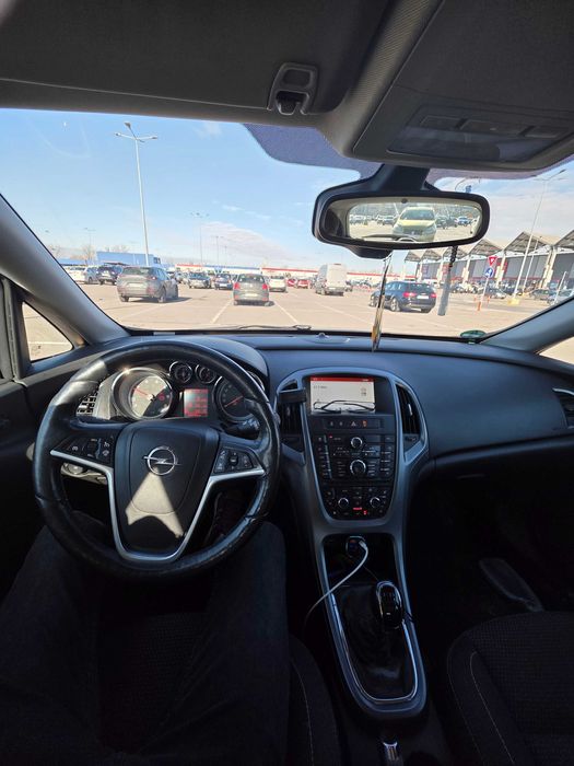Opel astra j 2014
