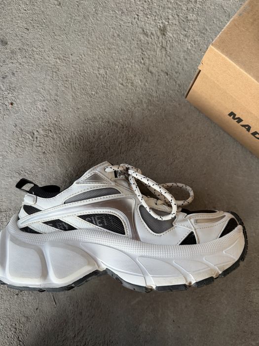Made by society, Karl Lagerfeld,Balenciaga Converse Balenciaga обувки