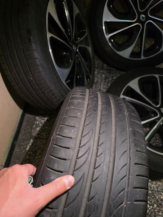 Pirelli Powergy 205/50 R17 DOT 4923
