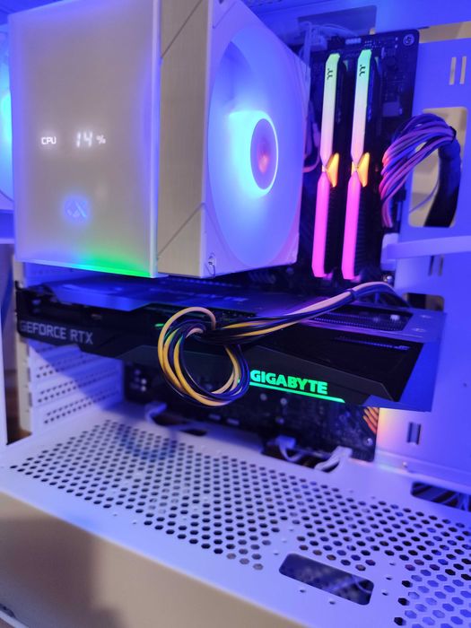 Асемблиране на нови компютри, отстаняване на проблеми, преинсталация.