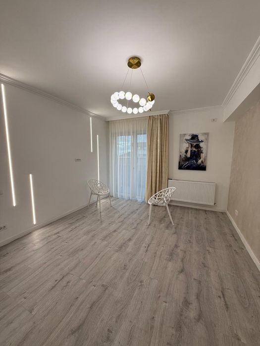 Proprietar Apartament Premium cu vedere la verdele smarald al pădurii