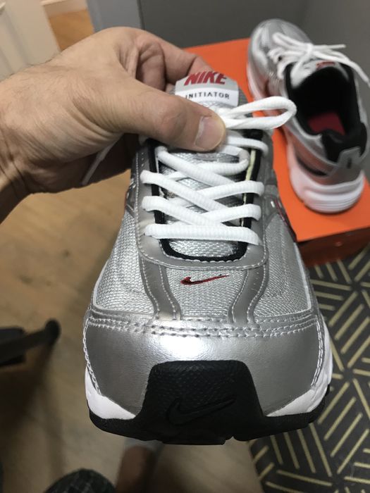 Кроссовки Nike initiator