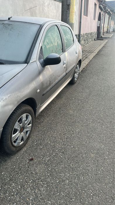 Peugeot 206 – 2003 – 1.4 benzină