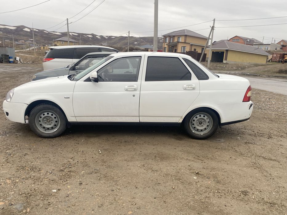 Продам машину приору