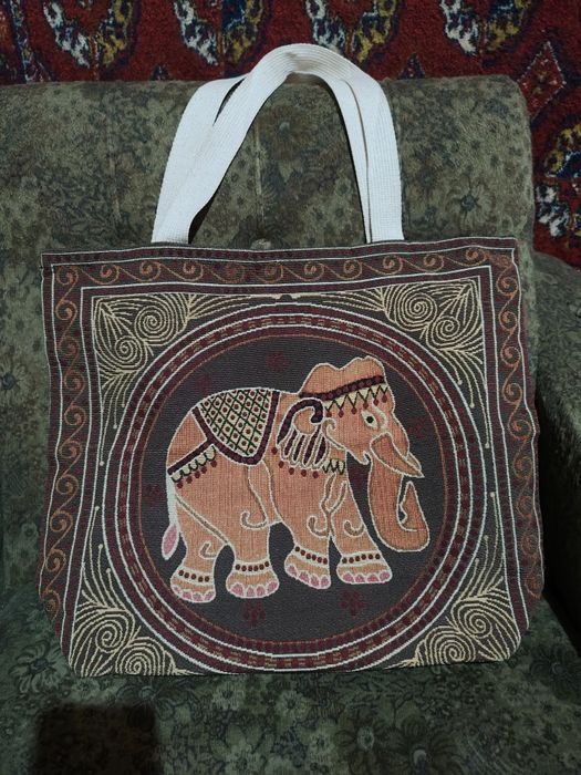 Сумки шоперы 4 штуки, новые